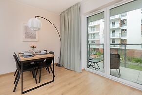 Bright Apartment Gdansk by Renters
