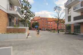 Bright Apartment Gdansk by Renters