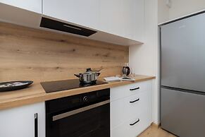 Bright Apartment Gdansk by Renters