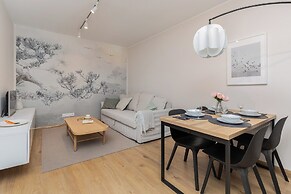Bright Apartment Gdansk by Renters