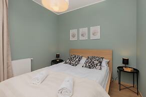 Bright Apartment Gdansk by Renters