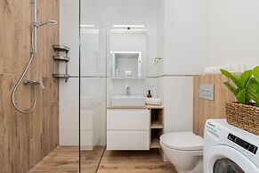 Bright Apartment Gdansk by Renters