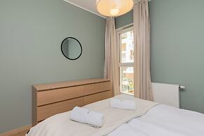 Bright Apartment Gdansk by Renters