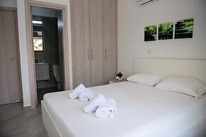 Carme At The Beach - Mythical Sands Resort