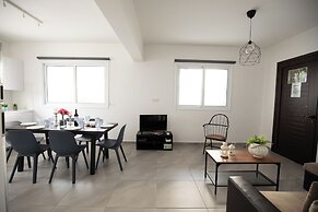 Carme At The Beach - Mythical Sands Resort