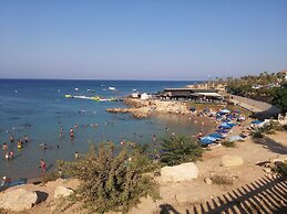 Carme At The Beach - Mythical Sands Resort