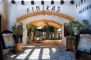 Paradeisos is a Stunning 2-bed House in Polis