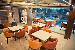 Hotel Golden Riviera