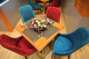 Hotel Golden Riviera