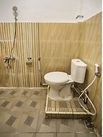 OYO 90645 Karisma Residence