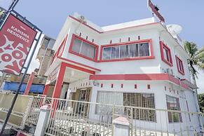 OYO 90645 Karisma Residence