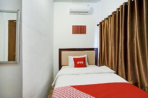 OYO 90645 Karisma Residence