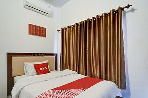 OYO 90645 Karisma Residence