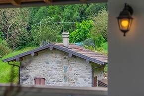 Nel Verde di Rovenza by Wonderful Italy