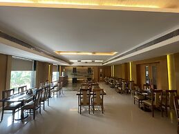 Hotel Kanha's Palm Springs