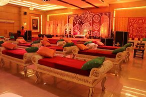 Hotel Kanha's Palm Springs