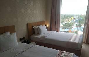 Hotel Kanha's Palm Springs