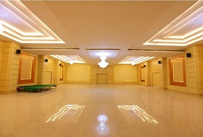 Hotel Kanha's Palm Springs