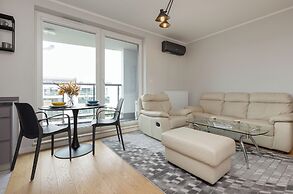 Stylish Apartment With AC by Renters