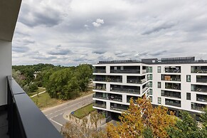 Stylish Apartment With AC by Renters