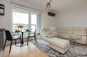 Stylish Apartment With AC by Renters