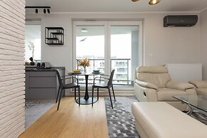 Stylish Apartment With AC by Renters
