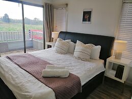 Close Airport Style Home