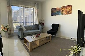 Close Airport Style Home