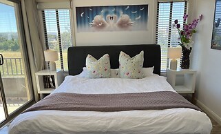 Close Airport Style Home