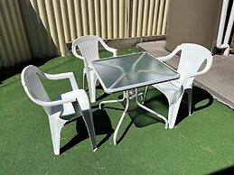 Close Airport Style Home