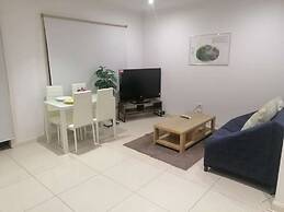 Close Airport Style Home