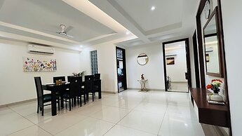 BluO 3BHK Golf Course Road Balcony Lift