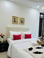 BluO 3BHK Golf Course Road Balcony Lift