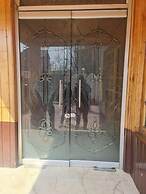 Goroomgo Ameera Srinagar