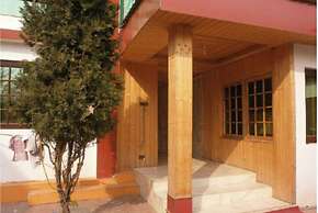 Goroomgo Ameera Srinagar