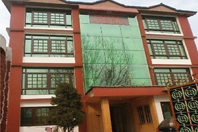 Goroomgo Ameera Srinagar
