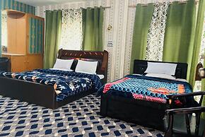 Goroomgo Ameera Srinagar