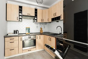 Poznan Apartment Near Old Zoo by Renters
