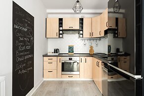 Poznan Apartment Near Old Zoo by Renters