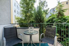 Poznan Apartment Near Old Zoo by Renters
