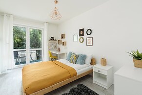 Poznan Apartment Near Old Zoo by Renters