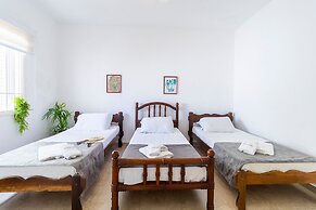 Casa a 50m da Praia com Churrasqueira