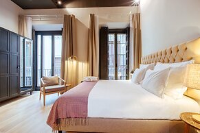 Casa Alhaja by Shiadu