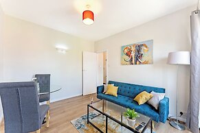 Luxe 1 bed Flat in Canada Water - Free Parking