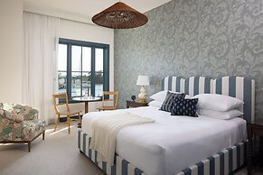The George Hotel