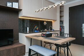 Elegant 2Br Citralake Suites Apartment