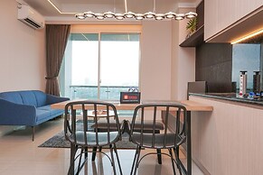 Elegant 2Br Citralake Suites Apartment