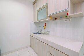 Homey And Comfy 2Br Sentul Tower Apartment