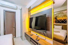 Warm And Minimalist Studio Room Transpark Cibubur Apartment