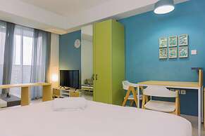 Cozy Stay And Elegant Studio At West Vista Apartment